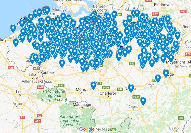 Kaart van Vlaanderen met blauwe pinpoints die de uitgevoerde plaatsbeschrijvingen door PB Plus weergeven
